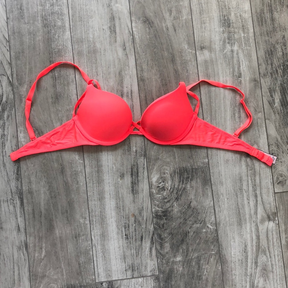 Victoria’s Secret strappy push up bra